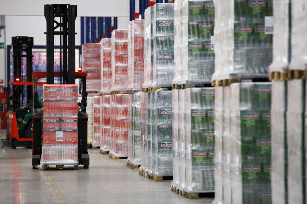 https://restauranttechnologynews.com/wp-content/uploads/2025/05/Beverage-Shipping-1024x683.png